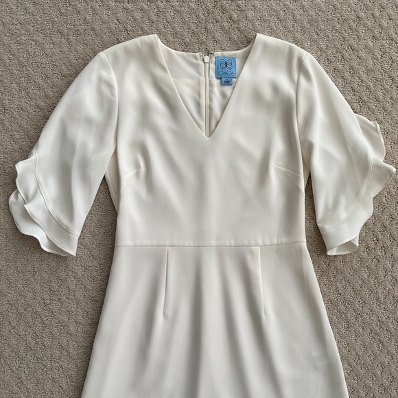 CeCe White Ruffle V-Neck Sheath Dress Size 0 Feminine Bridal Shower Summer - Picture 4 of 13